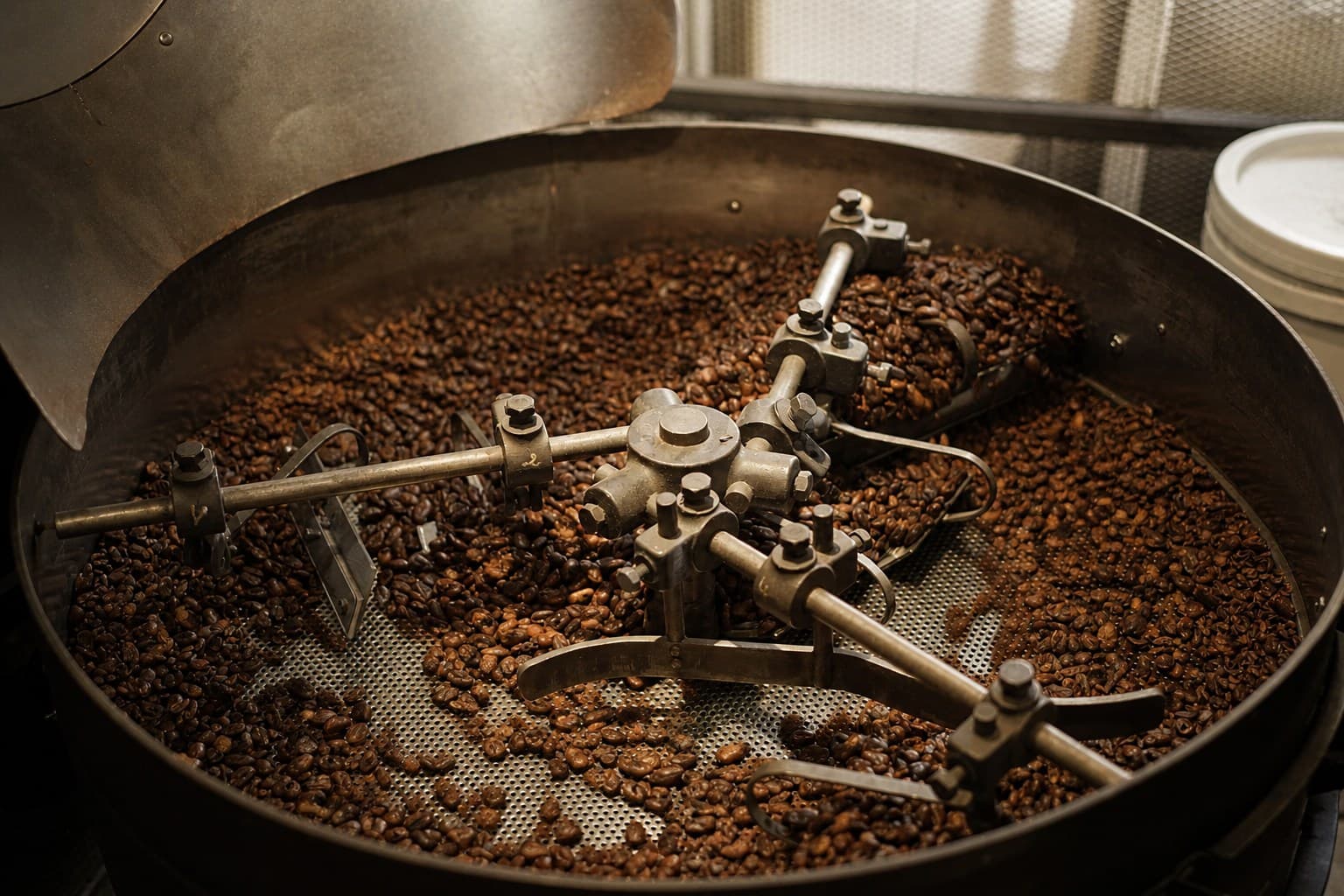 Quá trình rang cà phê Lamora / Lamora coffee roasting process